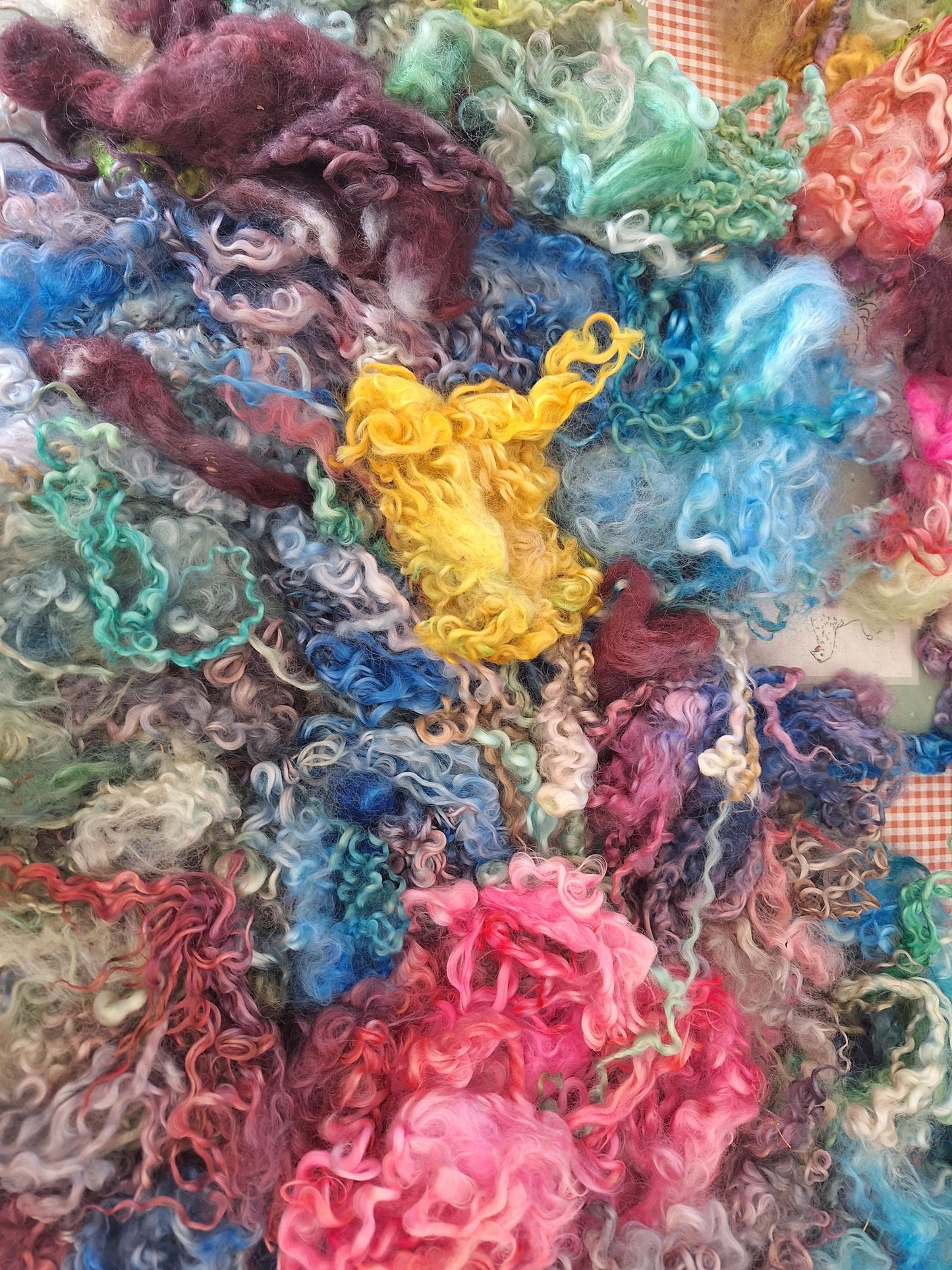 Mixed bag of dyed wensleydale locks 100grams
