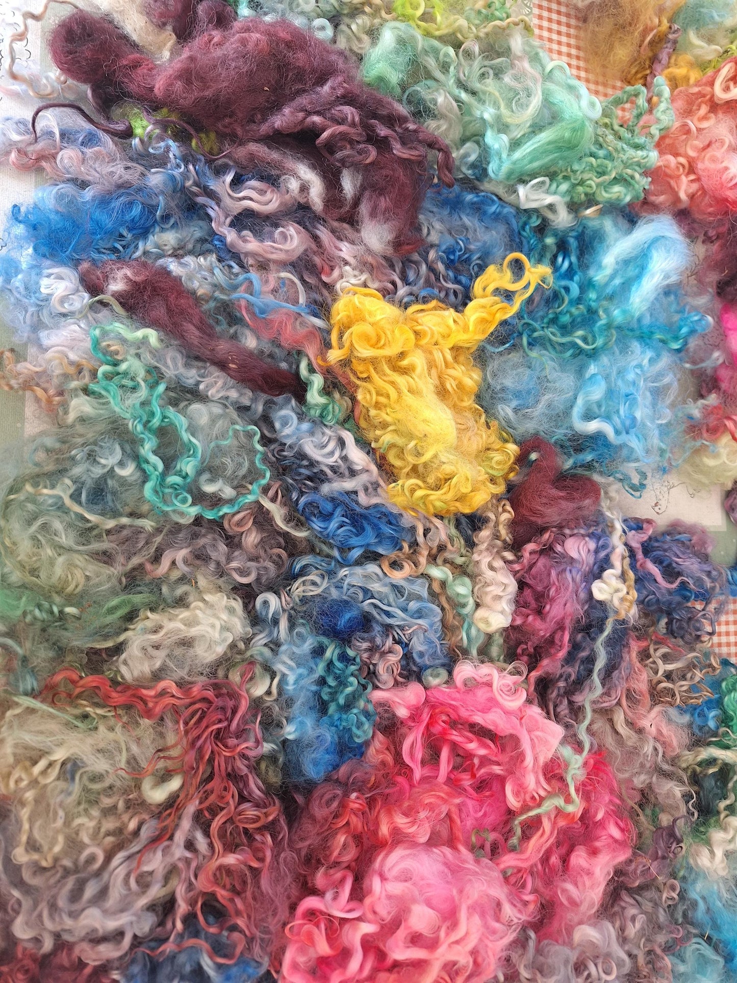 Mixed bag of dyed wensleydale locks 100grams