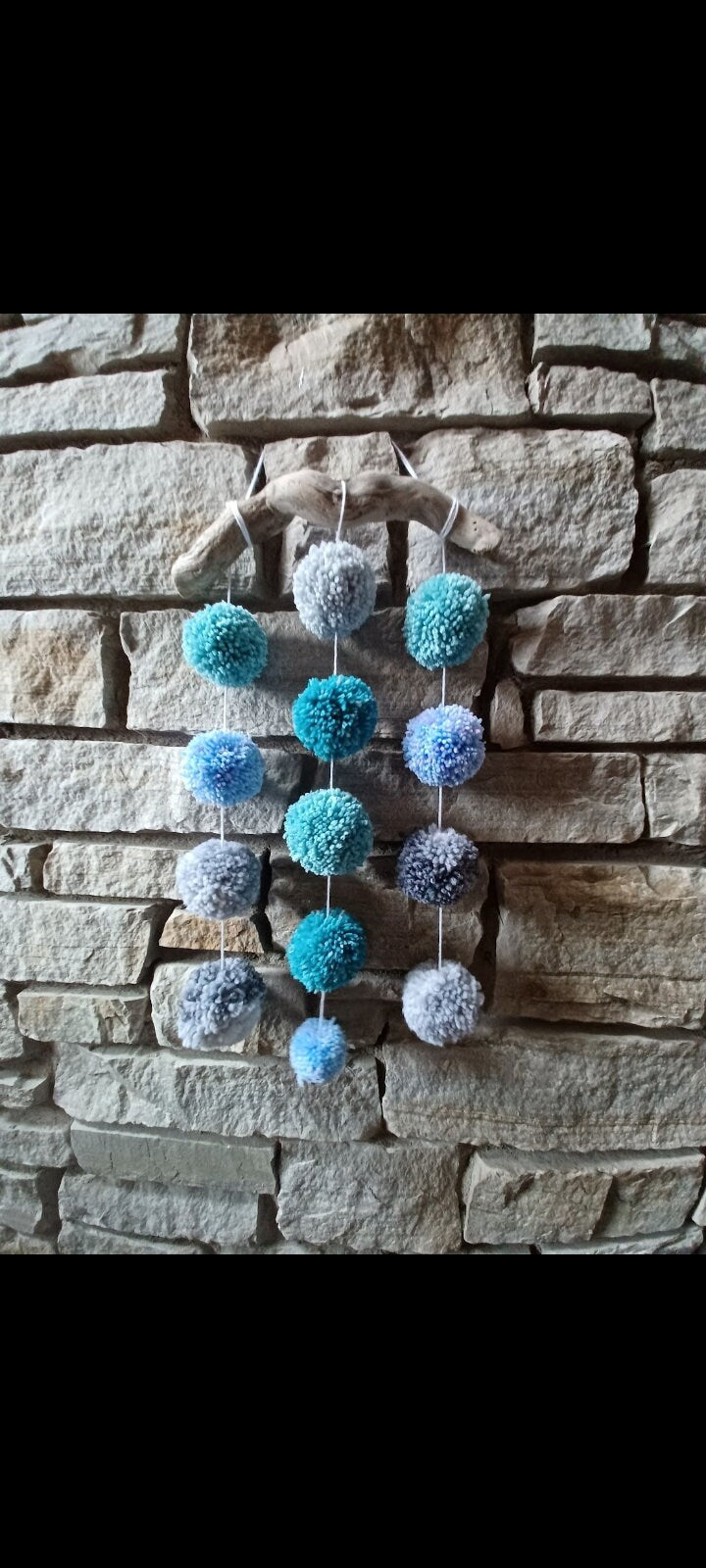 Pom pom wool hanging