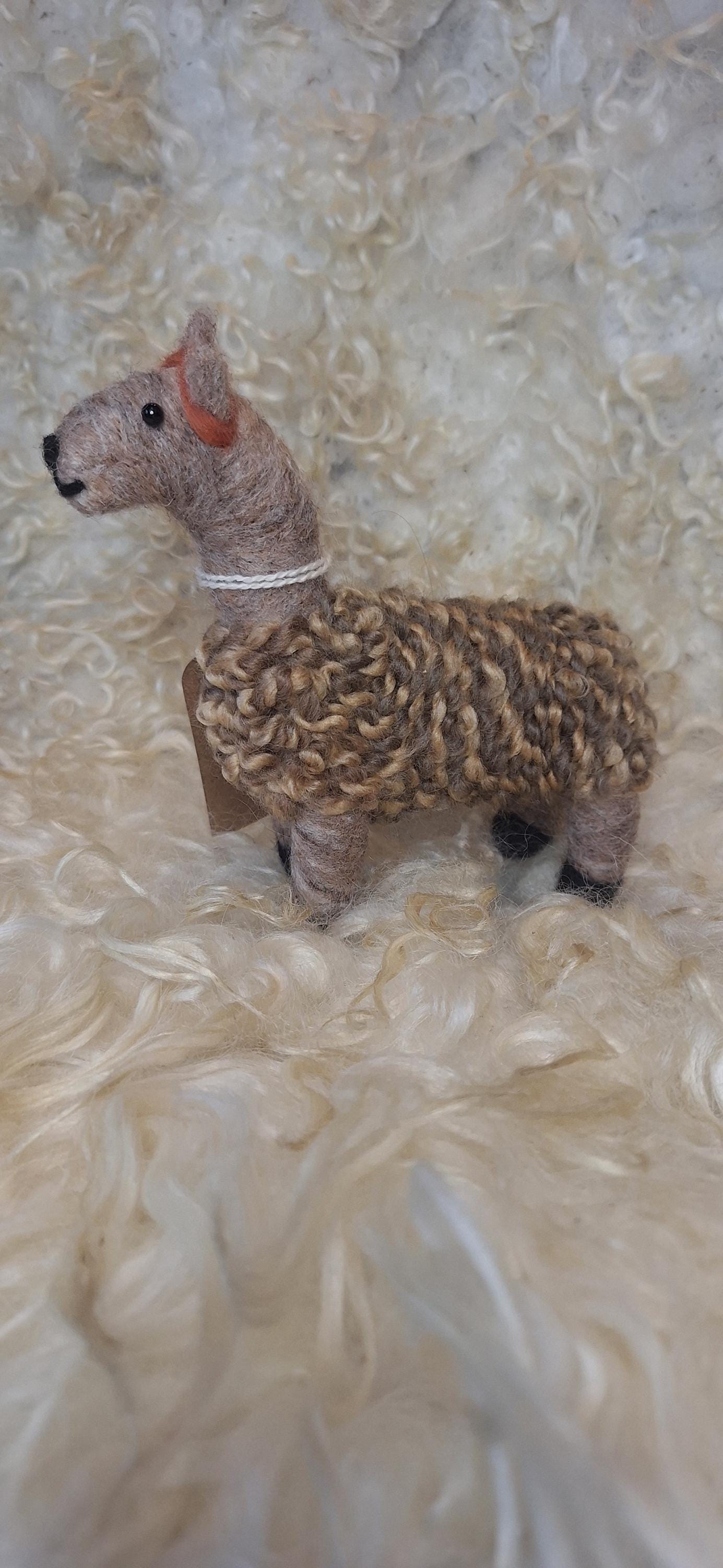 Alpaca figure